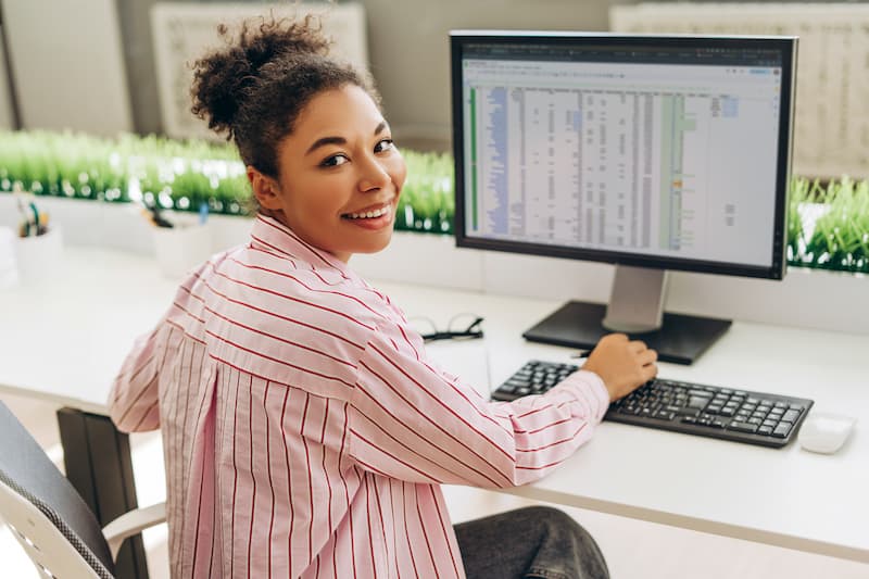 How Professional Tax Software Helps Tax Preparers Deliver More Value